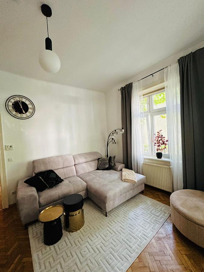 Apartment 5 Min Schoenbrunn Gloriette, Direct To City Center, Free Parking Відень Екстер'єр фото