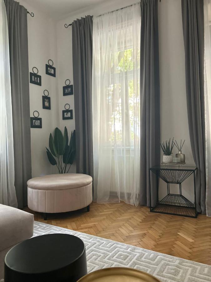 Apartment 5 Min Schoenbrunn Gloriette, Direct To City Center, Free Parking Відень Екстер'єр фото