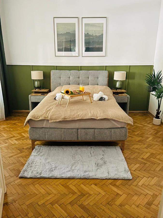 Apartment 5 Min Schoenbrunn Gloriette, Direct To City Center, Free Parking Відень Екстер'єр фото