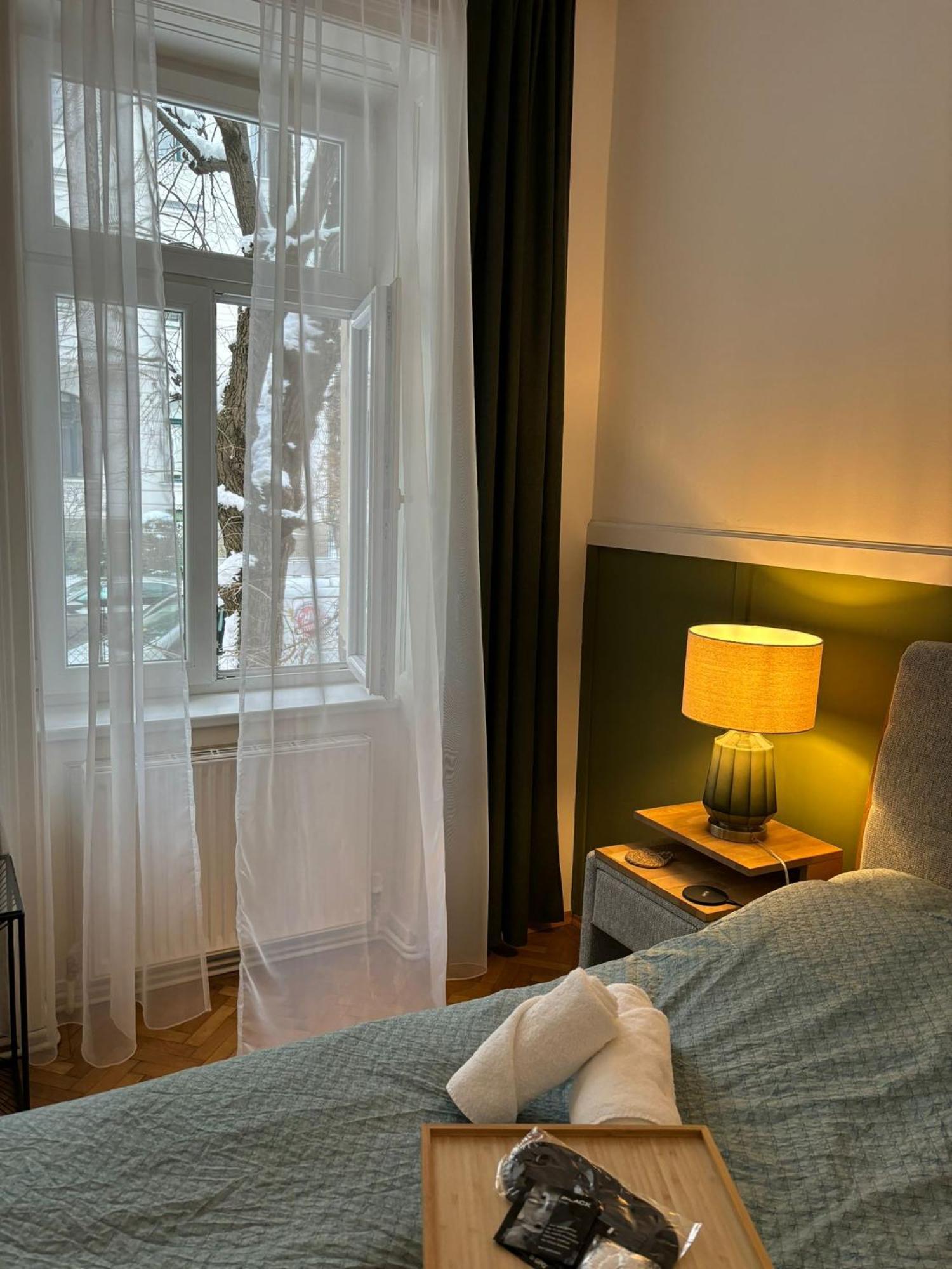 Apartment 5 Min Schoenbrunn Gloriette, Direct To City Center, Free Parking Відень Екстер'єр фото